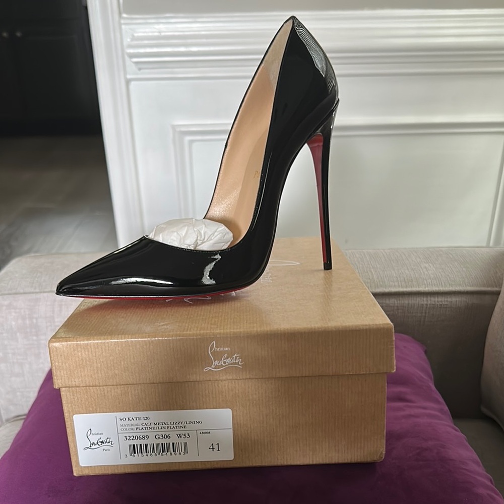 Christian Louboutin So Kate Size 41 Black Patent Leather